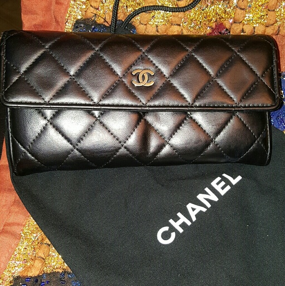 🐠 Chanel Quilted Lambskin (WOC) - Picture 6 of 8